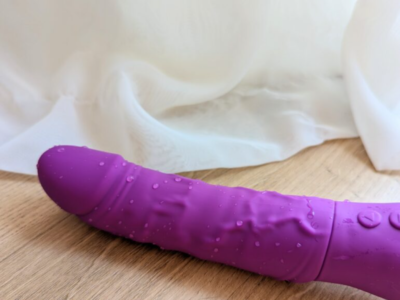 Gode vibrant toucher doux