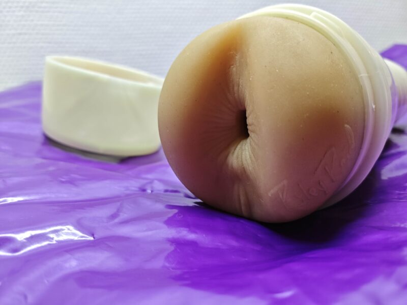 flesh light Riley Reid