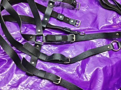 harnais similicuir homme