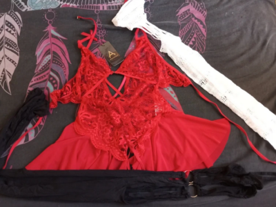 Lot 3 lingeries fines TU