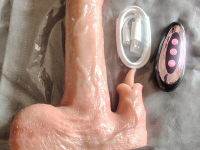 Godemichet vibrant réalis