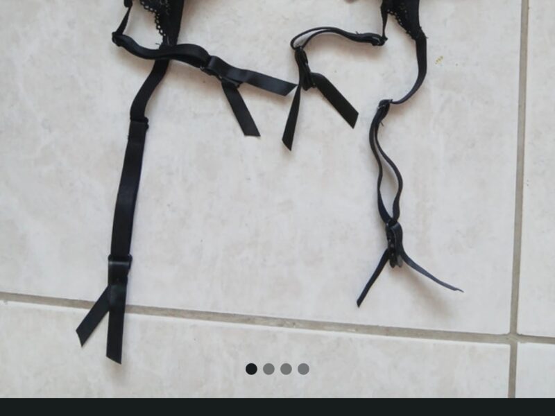 Porte jarretelle noir