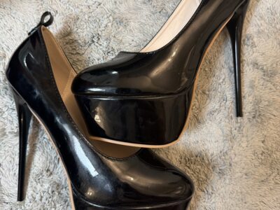 Talons pleaser