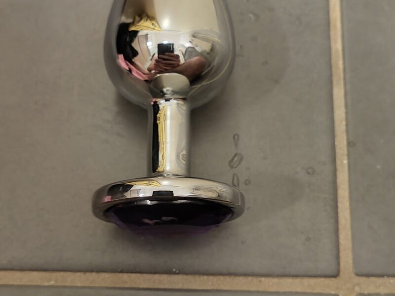 Plug violet