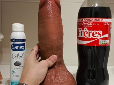 2 énormes godes ventouse