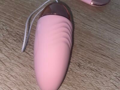 Vibromasseur avec télécom