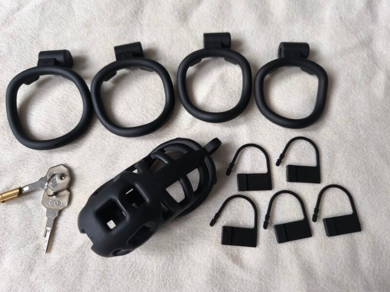 Cage chasteté quasi neuve