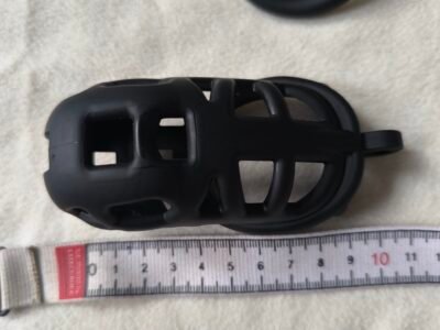 Cage chasteté quasi neuve