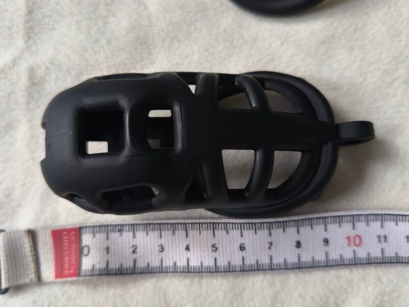 Cage chasteté quasi neuve