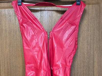 Robe rouge simili cuir